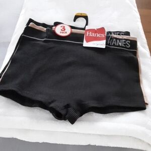 Wome's Hanes Originals Boyfit Panties Size Large.
